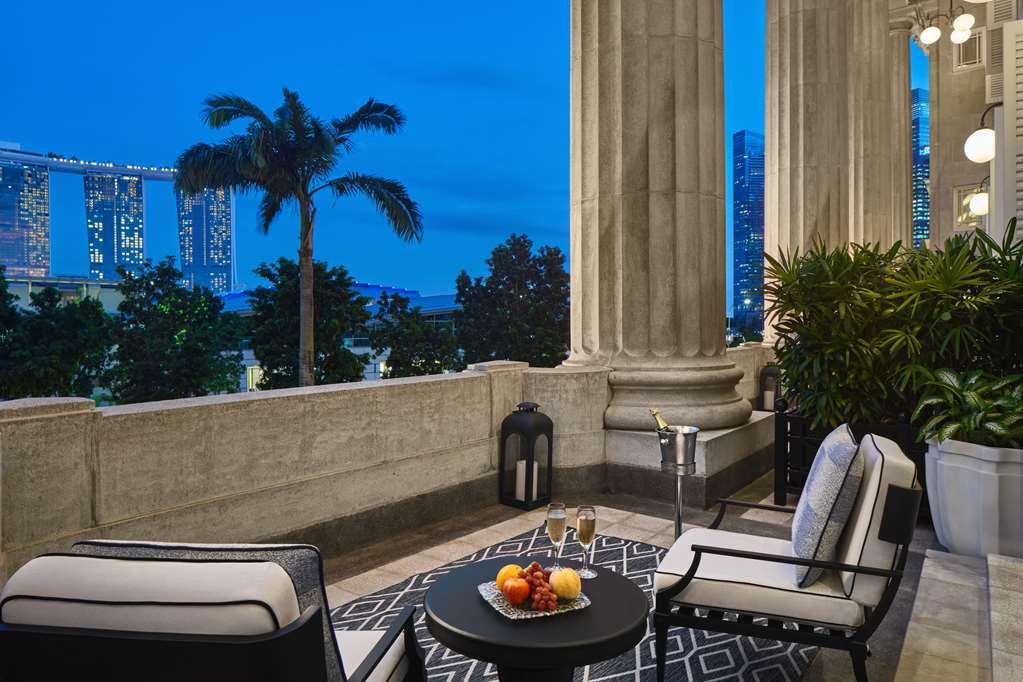 The Fullerton Hotel Сінгапур Екстер'єр фото The Terrace at The St. Regis Singapore